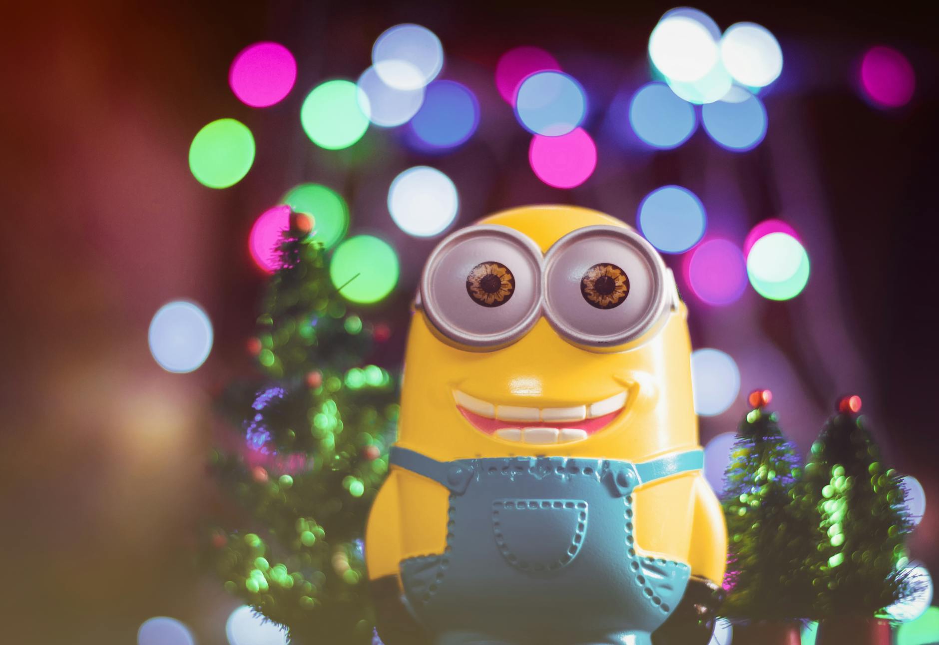 close up photo of minion miniature toy